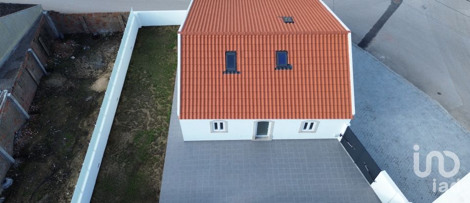 Casa T2 em A dos Cunhados e Maceira de 115 m²