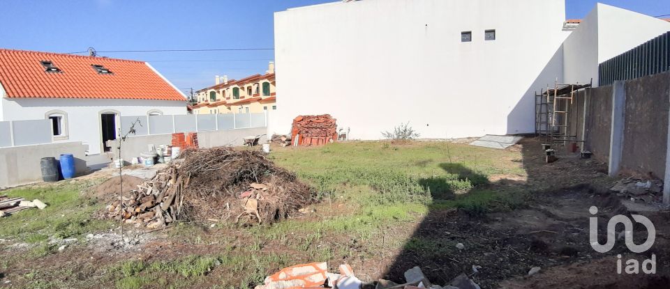 Land in A dos Cunhados e Maceira of 441 m²