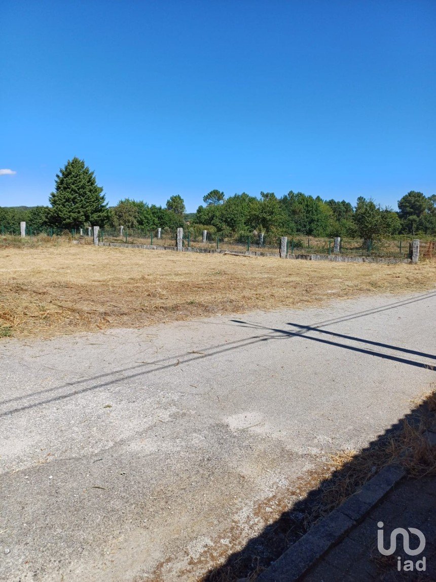 Terreno em Vila Nova de Paiva, Alhais e Fráguas de 500 m²