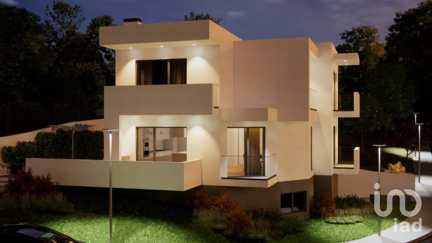 Casa T3 em Ericeira de 211 m²