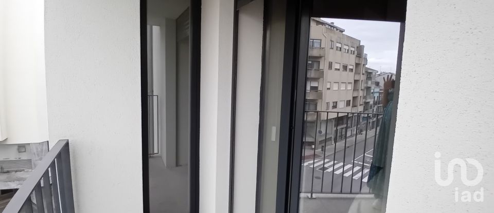 Apartamento T2 em Cedofeita, Santo Ildefonso, Sé, Miragaia, São Nicolau e Vitória de 77 m²