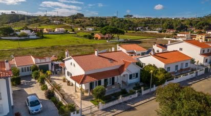 Casa T6 em Olho Marinho de 265 m²