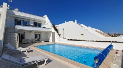 Lodge T4 in Luz of 254 m²