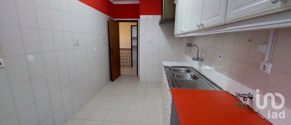 Apartamento T2 em Rio de Mouro de 81 m²