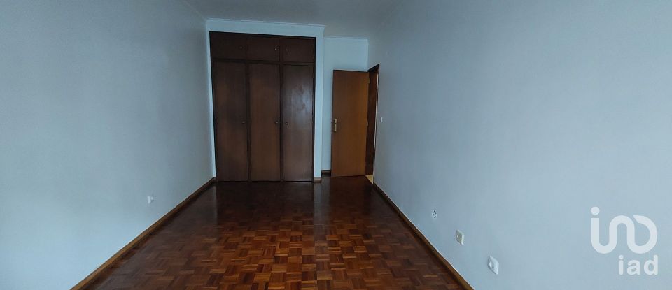 Apartamento T2 em Rio de Mouro de 81 m²