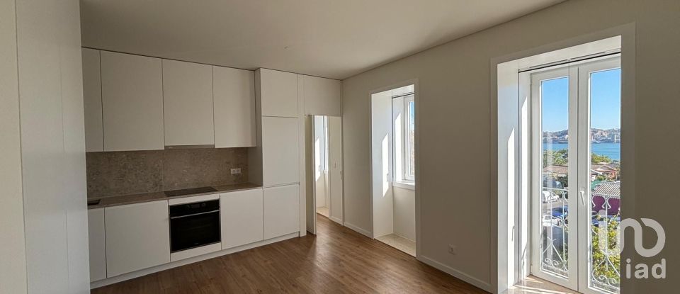 Apartment T1 in Alcântara of 56 m²