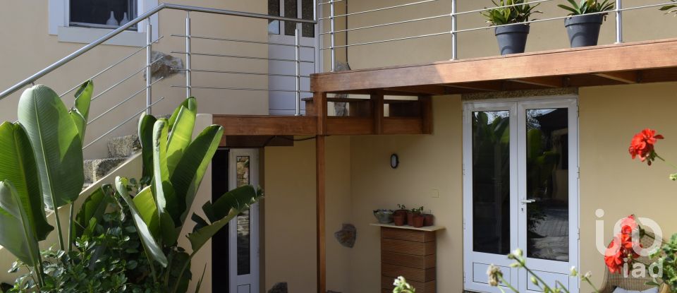 Casa T4 em Carapinha de 373 m²