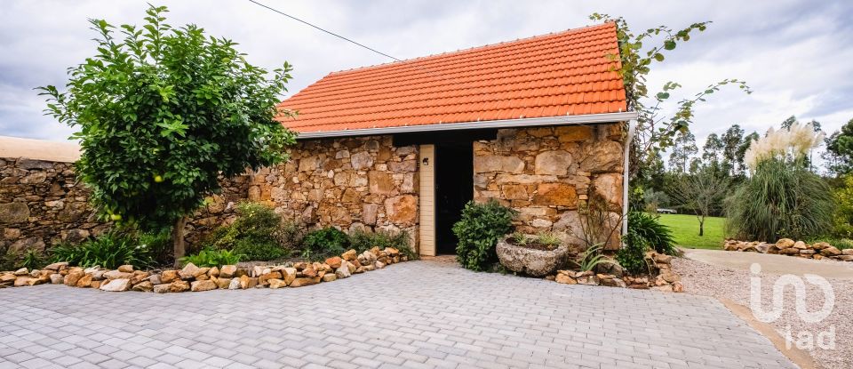 Gîte T4 à Carapinha de 373 m²