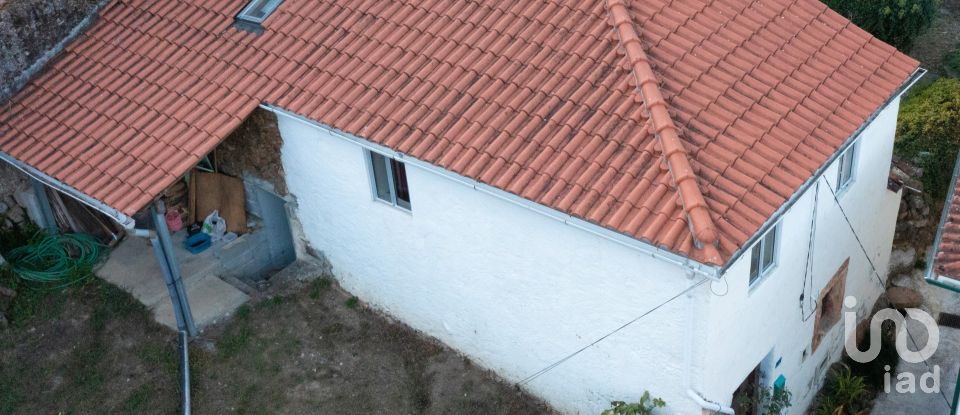 Maison de village T2 à Vila Nova do Ceira de 143 m²