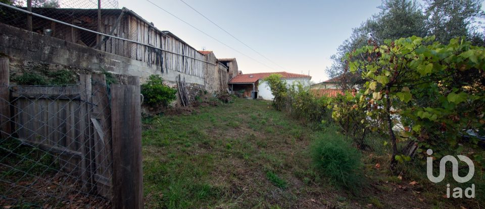 Casa de aldeia T2 em Vila Nova do Ceira de 143 m²