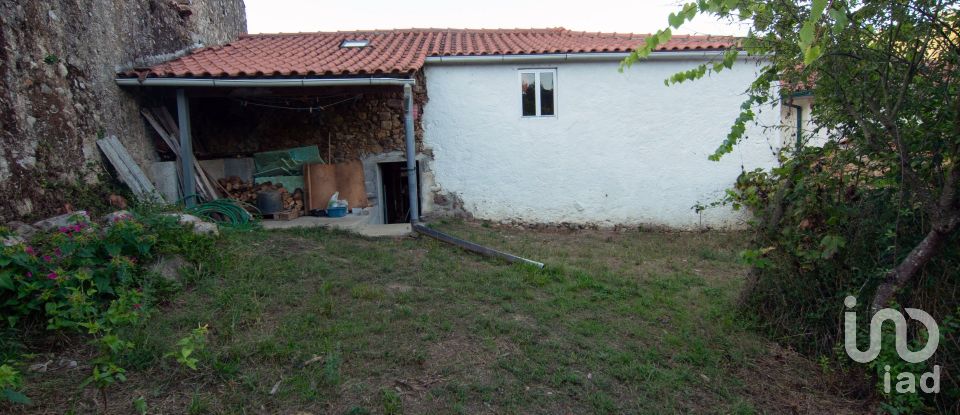 Casa de aldeia T2 em Vila Nova do Ceira de 143 m²