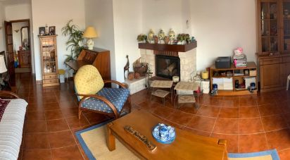 Duplex T4 in Atouguia da Baleia of 88 m²