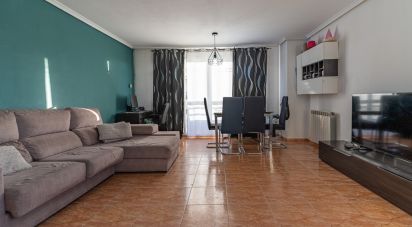 Apartment T3 in Alhos Vedros of 106 m²