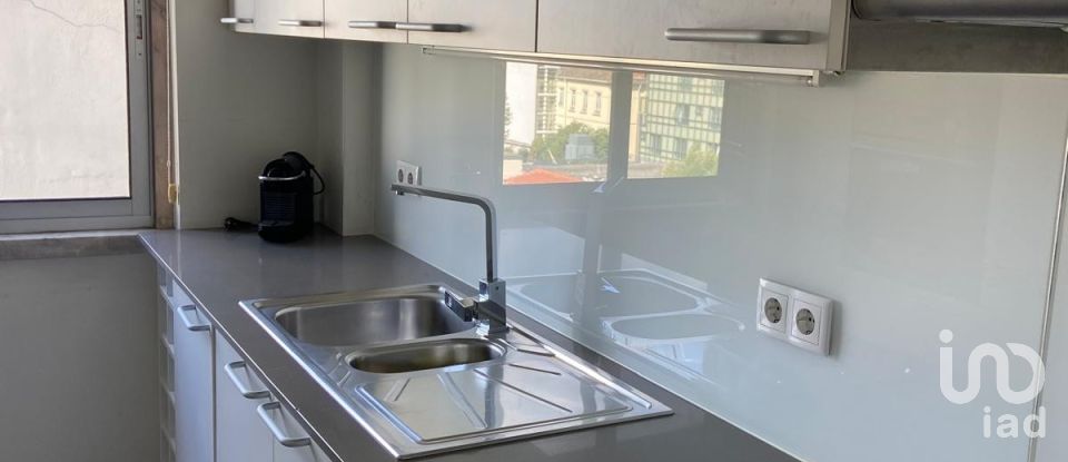 Appartement T2 à Avenidas Novas de 86 m²