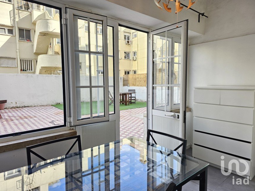 Apartment T2 in Arroios of 60 m²