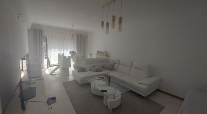 Apartment T2 in Almada, Cova da Piedade, Pragal e Cacilhas of 95 m²