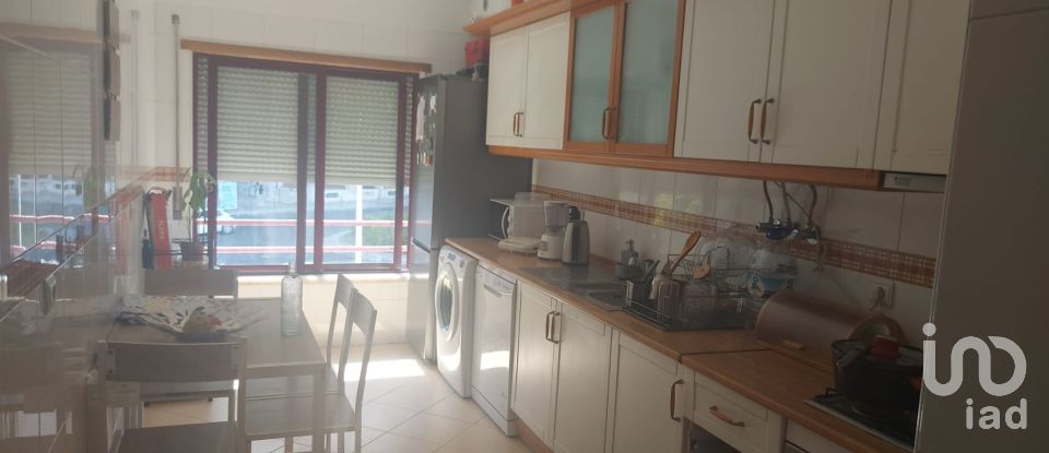 Apartamento T2 em Almada, Cova da Piedade, Pragal e Cacilhas de 95 m²