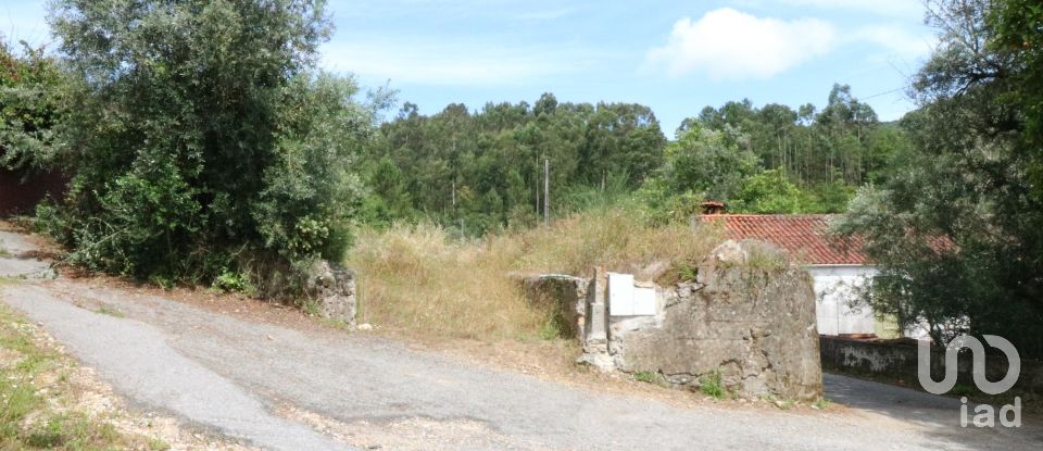 Terrain à Bárrio e Cepões de 1 400 m²