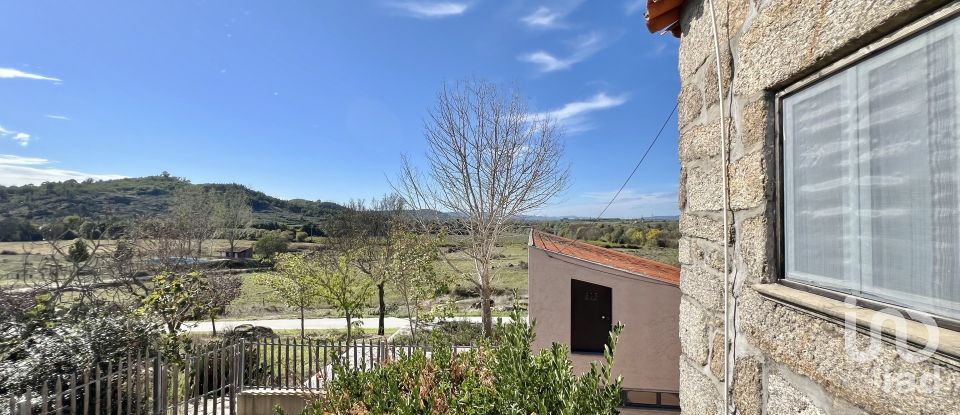 Farm T9 in Belmonte e Colmeal da Torre of 1,003 m²