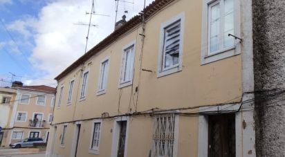 Block of flats in Santarém (Marvila), Santa Iria Da Ribeira De Santarém, Santarém (São Salvador) E Santarém (São Nicolau) of 219 m²