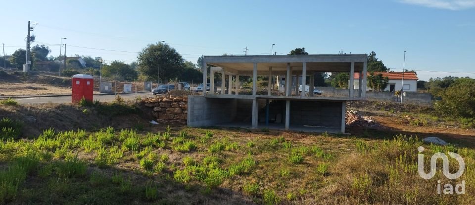 Terreno em Reguengo Grande de 690 m²