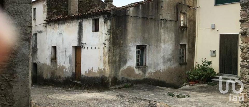 Maison de village T4 à Sobreira Formosa e Alvito da Beira de 233 m²