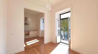 Apartment T2 in Carcavelos e Parede of 90 m²