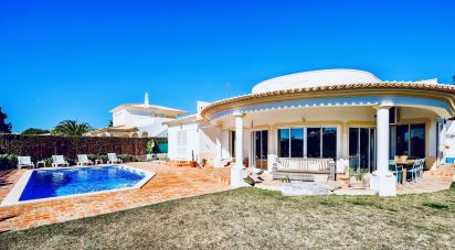 Casa / Villa T4 em Albufeira e Olhos de Água de 180 m²