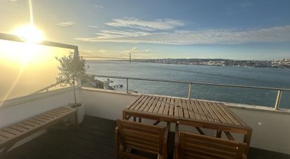 Apartment T2 in Almada, Cova da Piedade, Pragal e Cacilhas of 58 m²