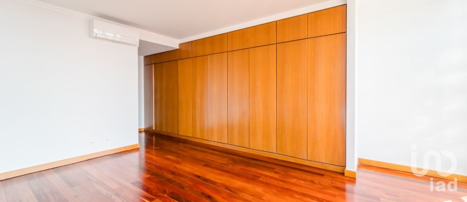 Apartment T3 in São Domingos De Benfica of 169 m²