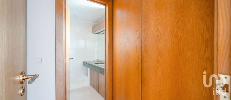 Apartment T3 in São Domingos De Benfica of 169 m²