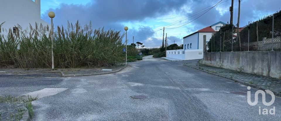 Land in Atouguia da Baleia of 231 m²