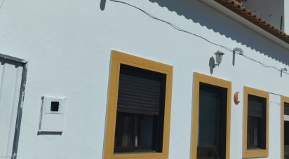 House T5 in Carvoeira of 135 m²