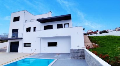 House T4 in Vermelha of 228 m²