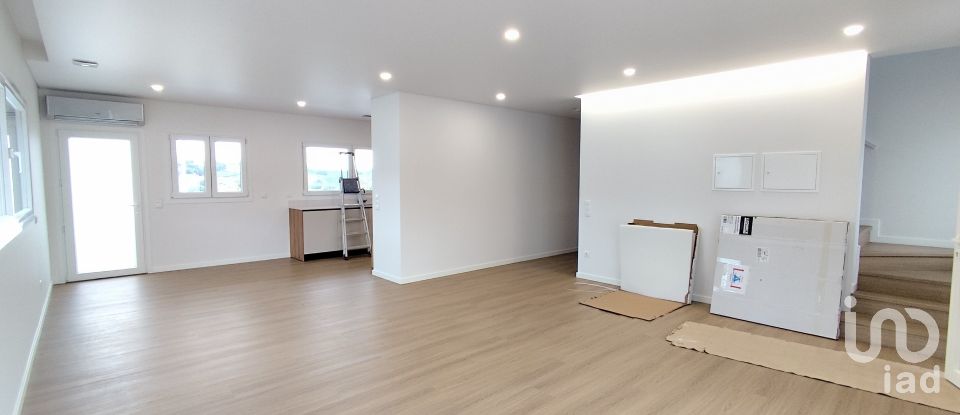 Maison T4 à Vermelha de 228 m²