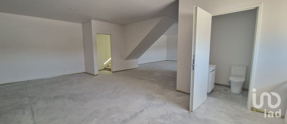 Maison T4 à Vermelha de 228 m²