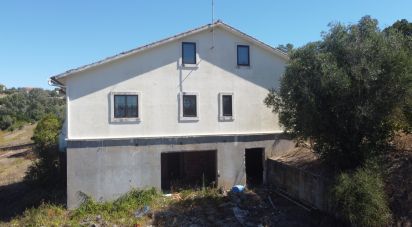 Maison traditionnelle T3 à Bugalhos de 201 m²