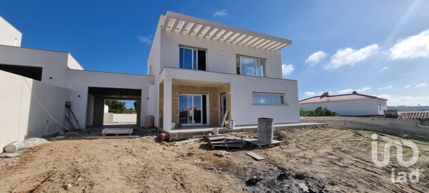 Maison T3 à Miragaia e Marteleira de 180 m²