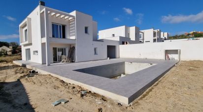 House T3 in Miragaia e Marteleira of 180 m²