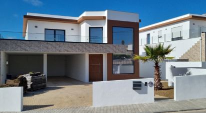 House T4 in Lourinhã e Atalaia of 551 m²