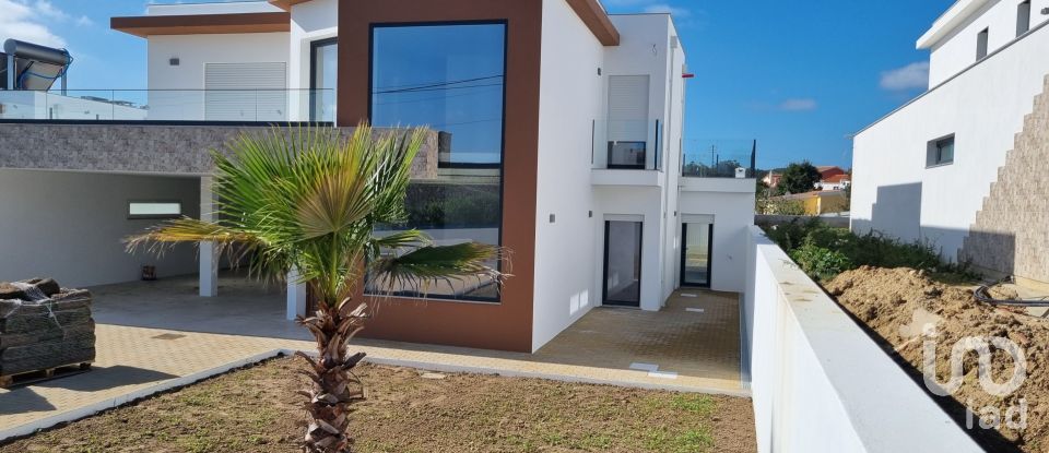 House T4 in Lourinhã e Atalaia of 551 m²