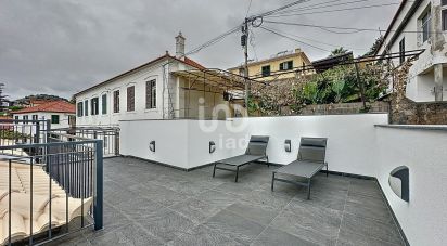 Casa / Villa T3 em Funchal (São Pedro) de 196 m²