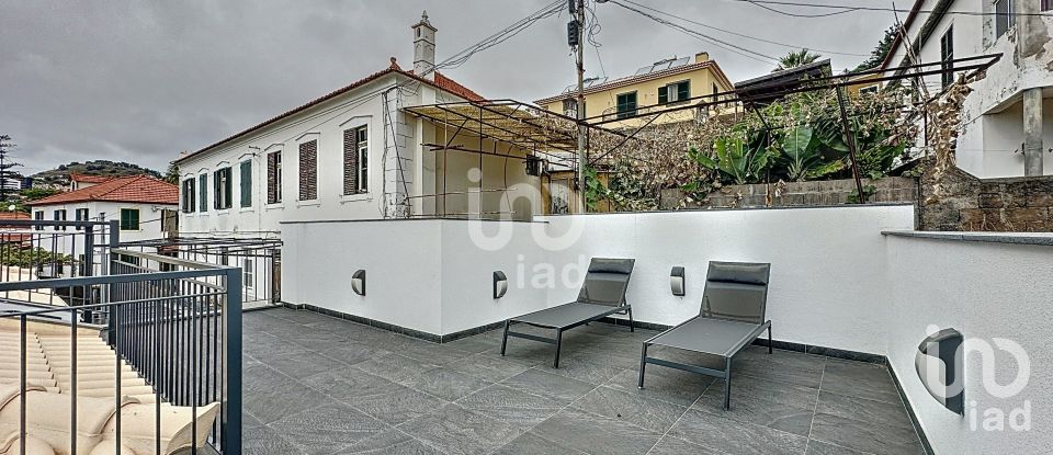 Casa / Villa T3 em Funchal (São Pedro) de 196 m²