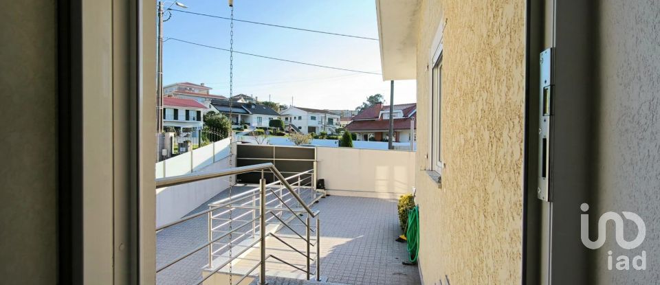 Maison T3 à Lobão, Gião, Louredo e Guisande de 238 m²