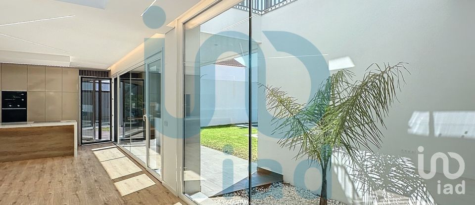 Casa / Villa T4 em Amora de 280 m²