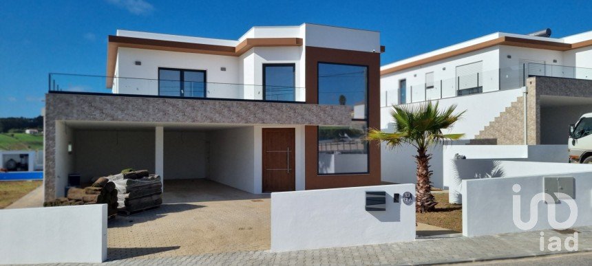 House T4 in Lourinhã e Atalaia of 480 m²