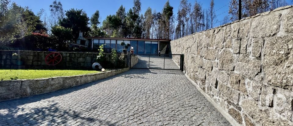 Casa de Campo T2 em São João de Rei de 141 m²