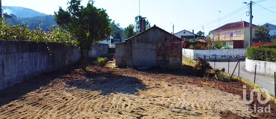 House T1 in Geraz Do Lima (Santa Maria, Santa Leocádia E Moreira) E Deão of 64 m²