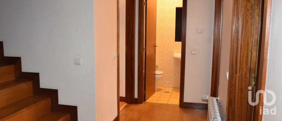 Apartamento T5 em Santo António dos Olivais de 306 m²