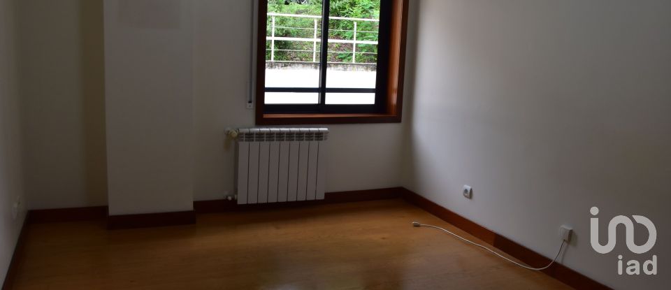 Appartement T5 à Santo António dos Olivais de 306 m²